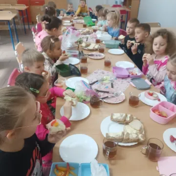 Śniadanie Daje Moc w PSP nr 8 w Radomsku