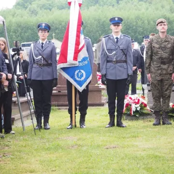 W Bąkowej Górze upamiętniono 77. rocznicę mordu żołnierzy KWP