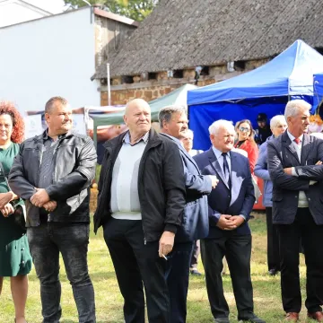 Lokalne tradycje w centrum uwagi podczas święta ziemniaka w Dmeninie