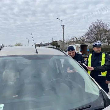 Świąteczny czas i większa czujność. Funkcjonariusze przypominali o bezpieczeństwie