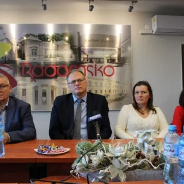 Urząd Miasta Radomska w nowej krasie