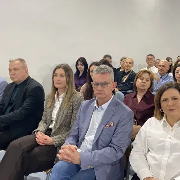 Certyfikaty wręczone, krakowiak zatańczony. Projekt Erasmus w 2 LO podsumowany