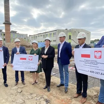 Miliony na rozwój bazy sportowej w powiecie radomszczańskim