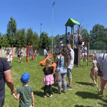 Plac zabaw przy PSP nr 7 oficjalnie otwarty