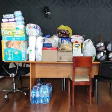 [AKTUALIZACJA] Kolejne punkty zbiórki darów. Radomszczanie ruszyli z pomocą dla Ukrainy