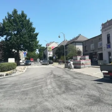 Budowa ronda na finiszu