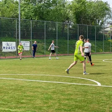 W lidze „Szóstek” trzy drużyny z kompletem punktów