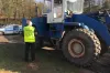 Gm. Dobryszyce: nie żyje 29-letni mężczyzna. Został przygnieciony przez koparkę