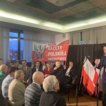 [WIDEO] Tłumy na spotkaniu z Przemysławem Czarnkiem w Radomsku