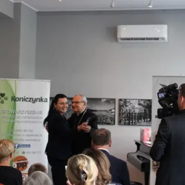 Koncert biskupa Antoniego Długosza dla Koniczynki w Muzeum