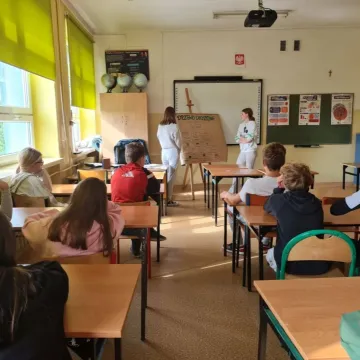 Praktyczny wymiar edukacji obywatelskiej w Dobryszycach