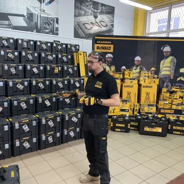 Akademia DeWalt w „Mechaniku”. Prestiżowy program tylko dla 10 szkół w kraju