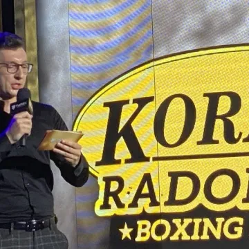 Ceremonia ważenia zawodników przed galą Korner Radomsko Boxing Night