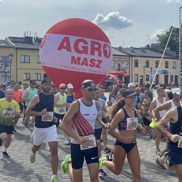 [WIDEO] To już 6. Przedborska DYCHA. Z roku na rok coraz więcej biegaczy