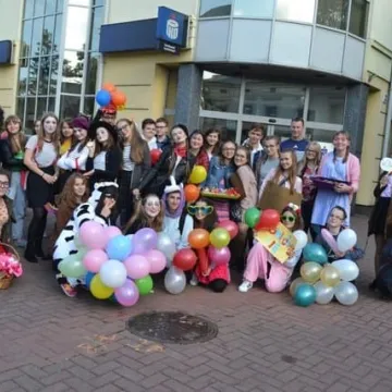 Dzień Uśmiechu na ulicach Radomska z PSP nr 7