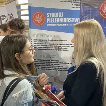 Tłumy maturzystów na targach w II LO w Radomsku