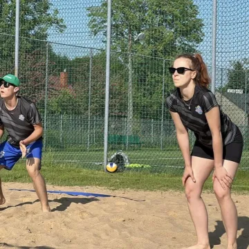 Turniej mixtów na Orliku