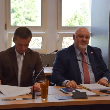 Rewitalizacja, nowe dotacje i modernizacje – co zdecydowali radni Radomska?