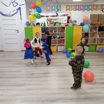 To ich pierwszy taki bal...