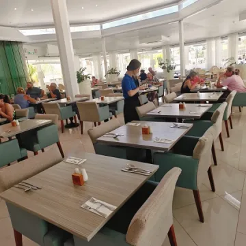 Cypryjska przygoda uczniów Ekonomika