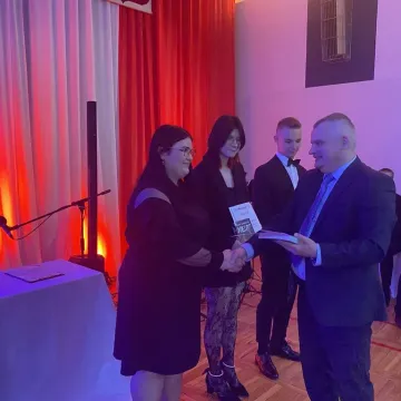 Elektryk pożegnał absolwentów. Teraz czas na maturę