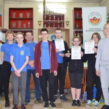 Zawodnicy „10-ki” na podium