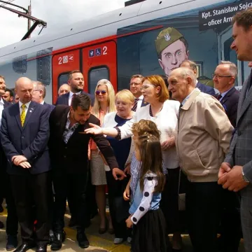 Pociąg „Warszyc” wjechał na peron w Radomsku