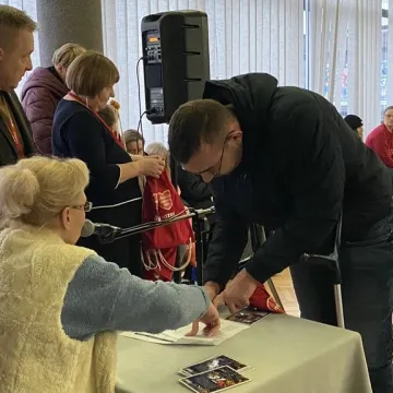 Wolontariusze WOŚP w Radomsku odebrali identyfikatory