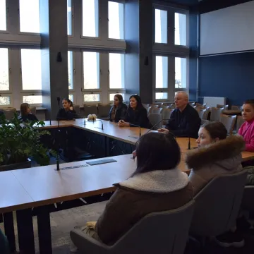 Ósmoklasiści z wizytą w Urzędzie Miasta Radomska