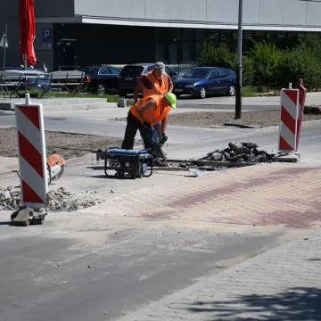 Piotrków Tryb.: dobiega końca remont ul. Belzackiej