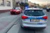 Driftował przed komendą policji, został zatrzymany