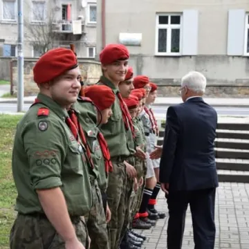 Kwiaty i pamięć w rocznicę wybuchu II Wojny Światowej