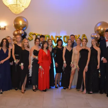 Bal studniówkowy maturzystów z Przedborza