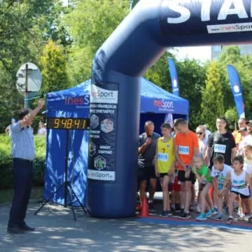 Przebiegli ulicami miasta