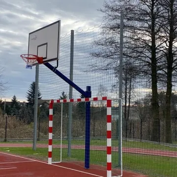 Przy PSP3 w Radomsku powstał kompleks lekkoatletyczny