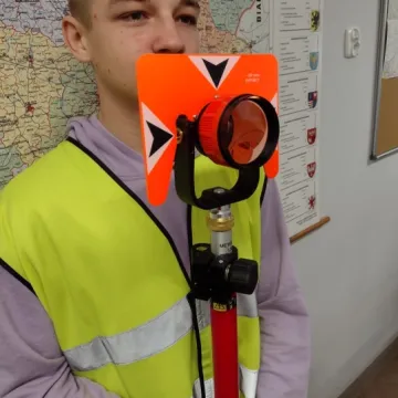 Nowy sprzęt dla przyszłych geodetów z „Mechanika” w Radomsku