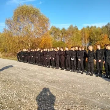 Manewry klas mundurowych z radomszczańską Policją