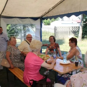 Piknik integracyjny dzieci i seniorów RUTW SAN