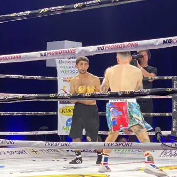 Korner Radomsko Boxing Night 2023. Robert Parzęczewski znokautował rywala
