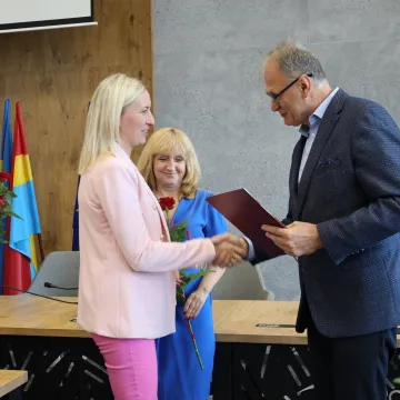 Nowe awanse nauczycieli i pożegnanie dyrektora PSP nr 6 w Radomsku