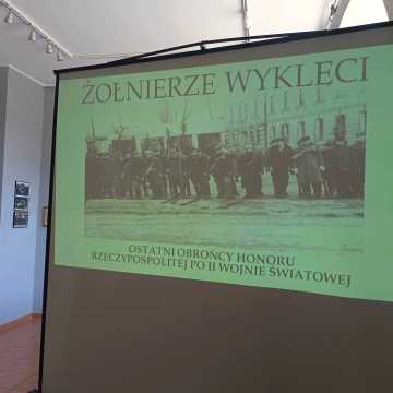 Obchody Dnia Pamięci Żołnierzy Wyklętych w Radomsku. Wykład w muzeum