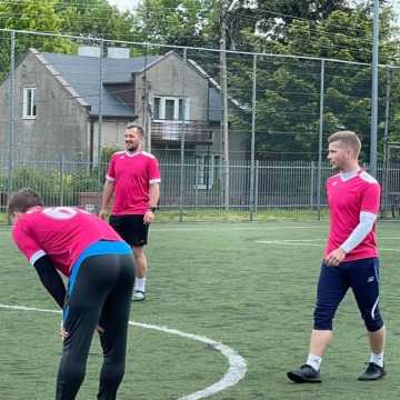 Liga „Szóstek” w Radomsku: Żubry wciąż na czele rozgrywek