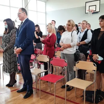 Ślubowanie pierwszaków w PSP nr 8 w Radomsku