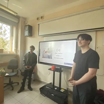 Jak chronić się przed zagrożeniami w sieci? Warsztaty dla seniorów w ZSE-E w Radomsku