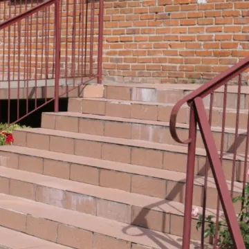 W szkole w Dziepółci trwają wakacyjne remonty