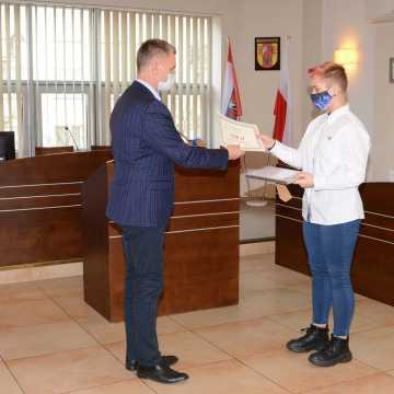Władze powiatu radomszczańskiego nagrodziły najlepszych sportowców
