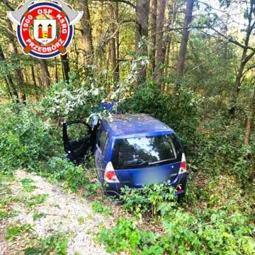 [WIDEO] Wypadek w Józefowie. Jedna osoba przewieziona do szpitala