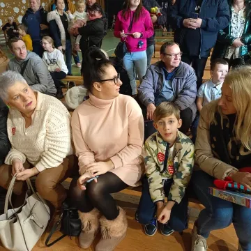 WOŚP 2023: W Gomunicach kwestuje m.in. wąż oraz legwan Stefan