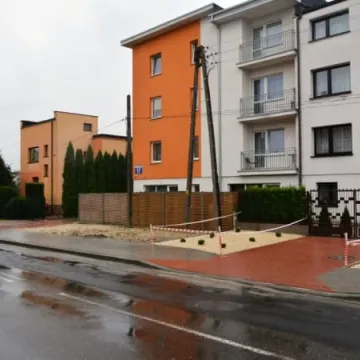 Nowy chodnik na ukończeniu