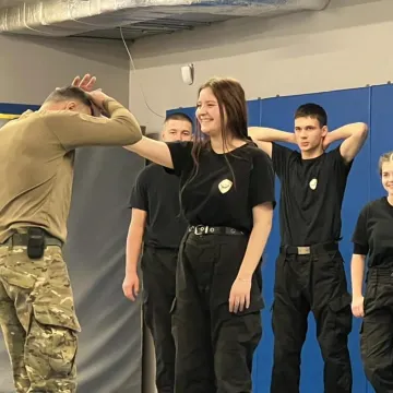 Zajęcia z samoobrony klasy mundurowej z Mechanika